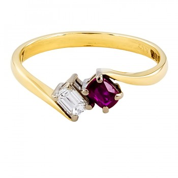 18ct gold Ruby / Diamond 2 stone Ring size N